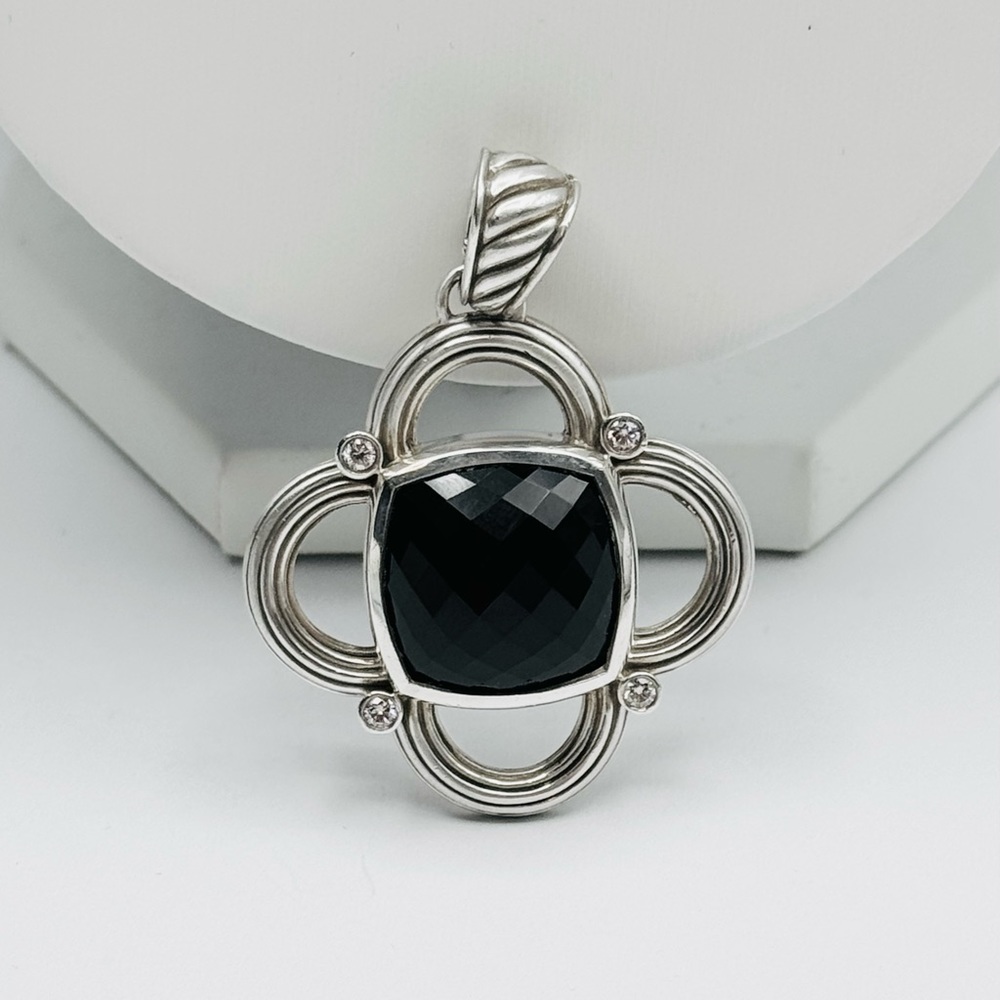 David Yurman Large Renaissance Black Onyx
Diamond Pendant - Picture 1 of 7